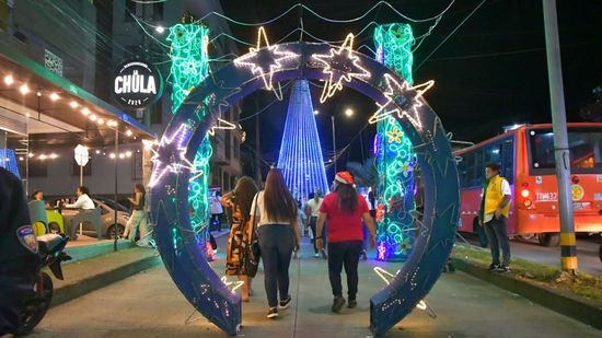 Más de 5.000 personas vivieron el encendido del alumbrado que hace brillar a Dosquebradas como destino navideño de Colombia